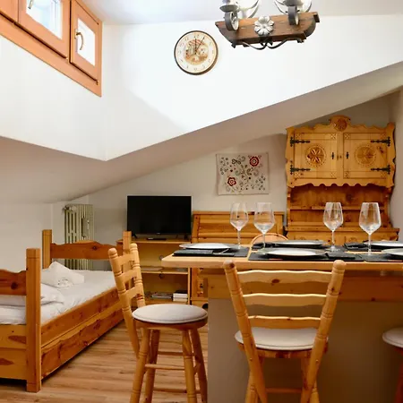 Hostdomus - Rifugio Delle Stelle In, Out, Parking